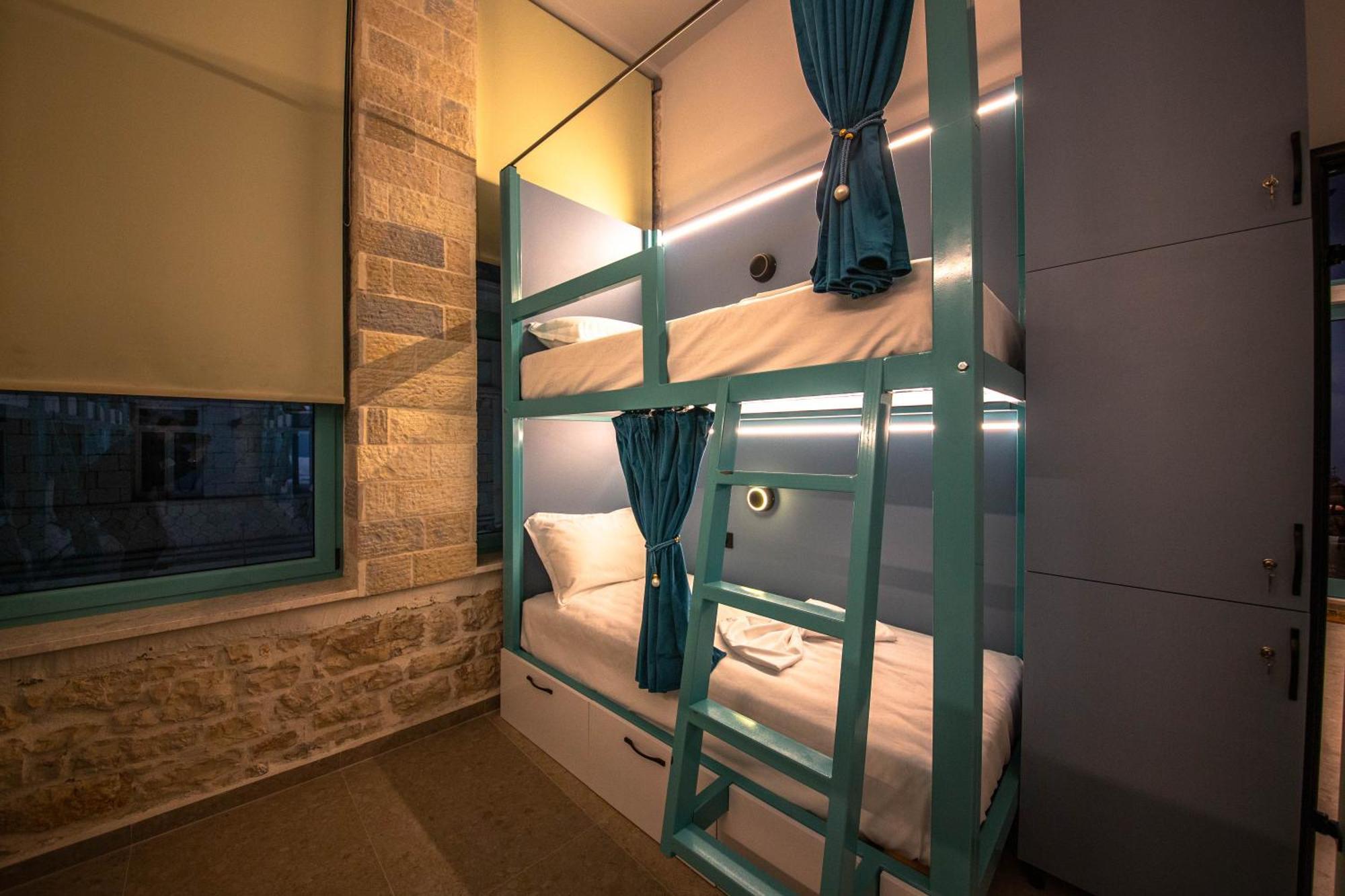 Vega 43 Hostel Sarandë Buitenkant foto